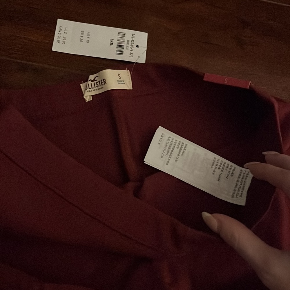 Burgundy skirt - Picture 3 of 4
